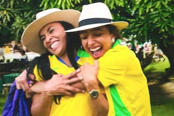 Marta é igual Neymar? Comparação viraliza e web defende jogadora