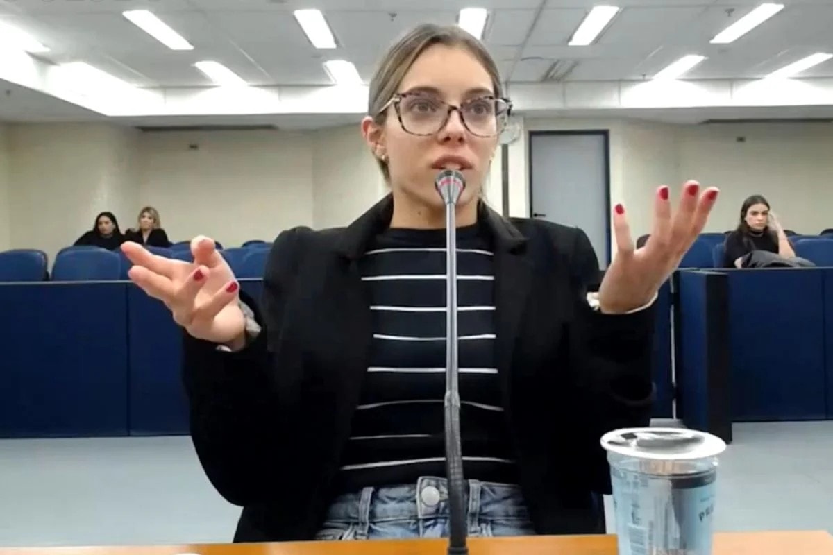 Namorada de Sastre é retirada de júri após se manifestar em depoimento
