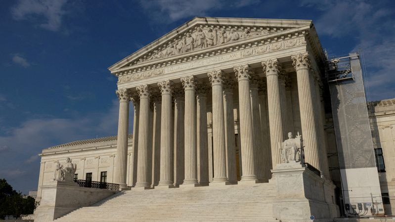 Em revés para Trump, Suprema Corte barra nova regra para voto por correio