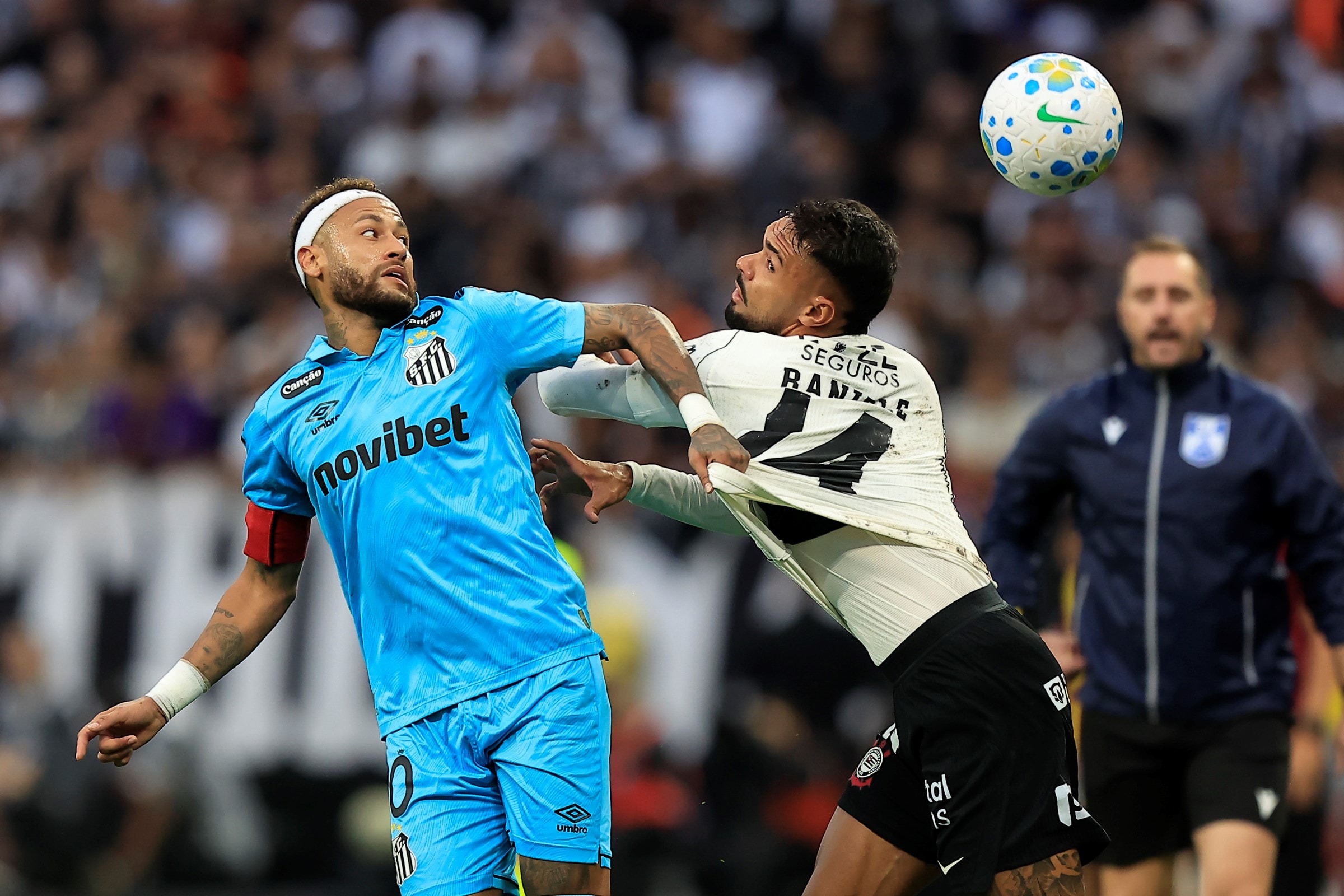 Santos vence clássico contra o Corinthians pela 25ª rodada do Brasileirão