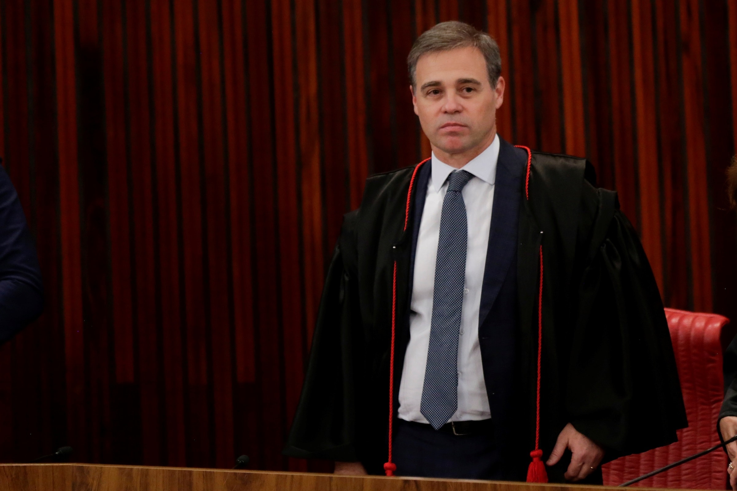 Mendonça agradece apoio e orações: "Têm sustentado a mim e a minha família"