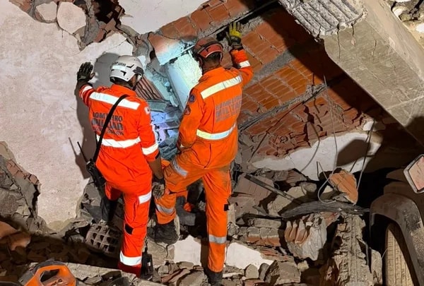 Terremoto: bombeiros brasileiros recuperam 18 corpos na Venezuela