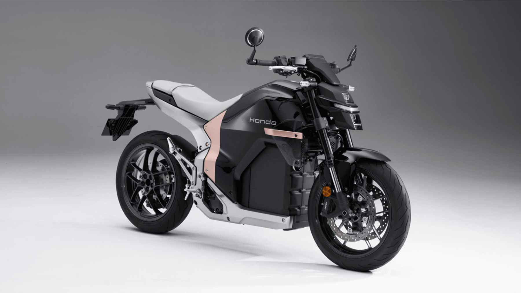Honda lança XR300L Tornado 2027 focando em segurança e tecnologia