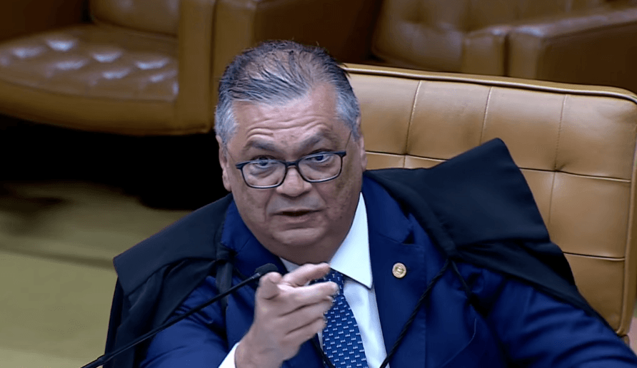Não tem trégua, é preciso investigar todos, diz Lula sobre STF