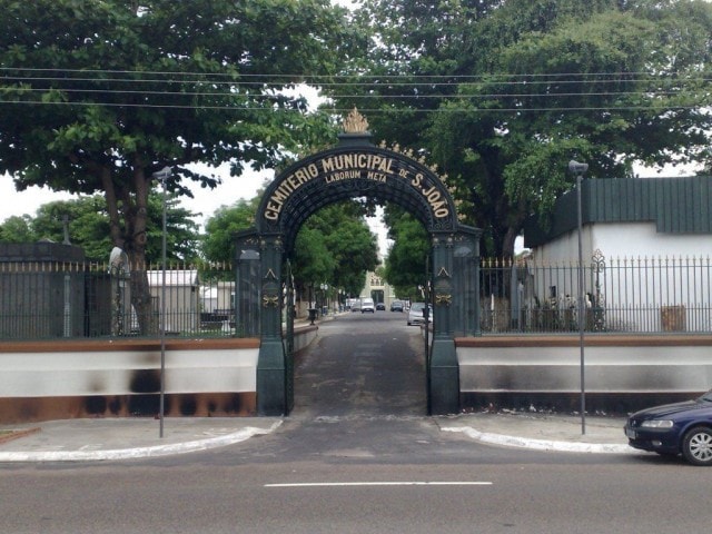 Cemitério de Manaus é escolhido como palco de estreia de documentário sobre ‘Santa Etelvina’