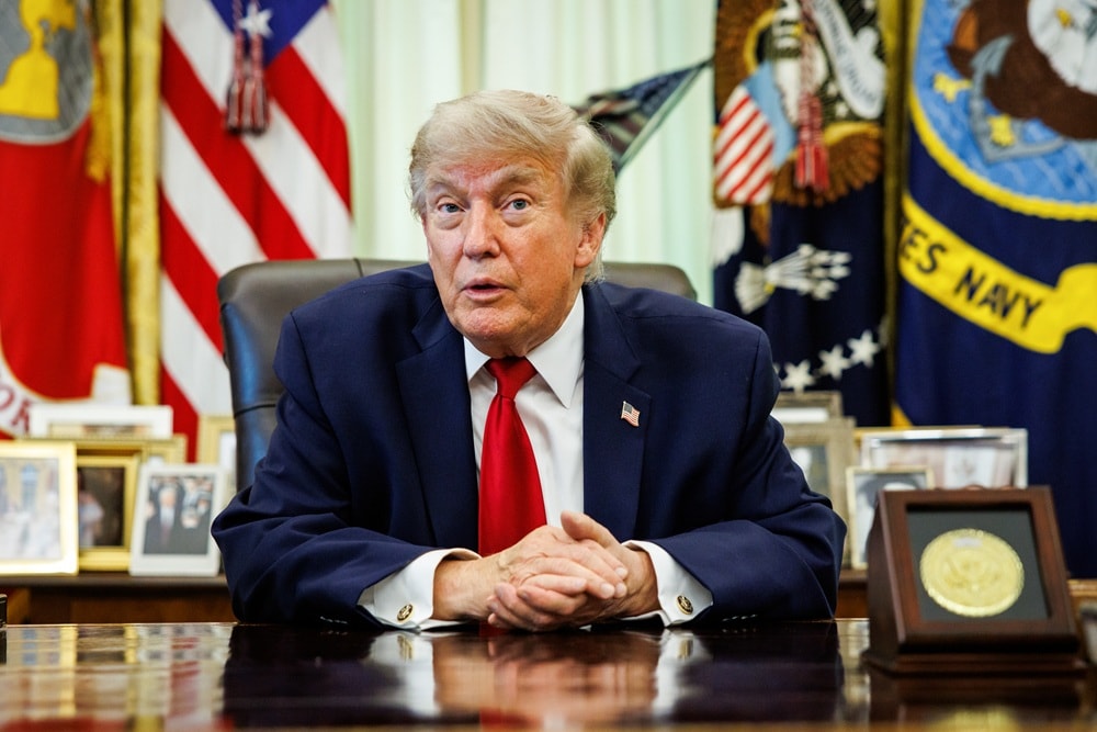 Trump contraria evidências e fala em queda da inflação e dos preços do petróleo