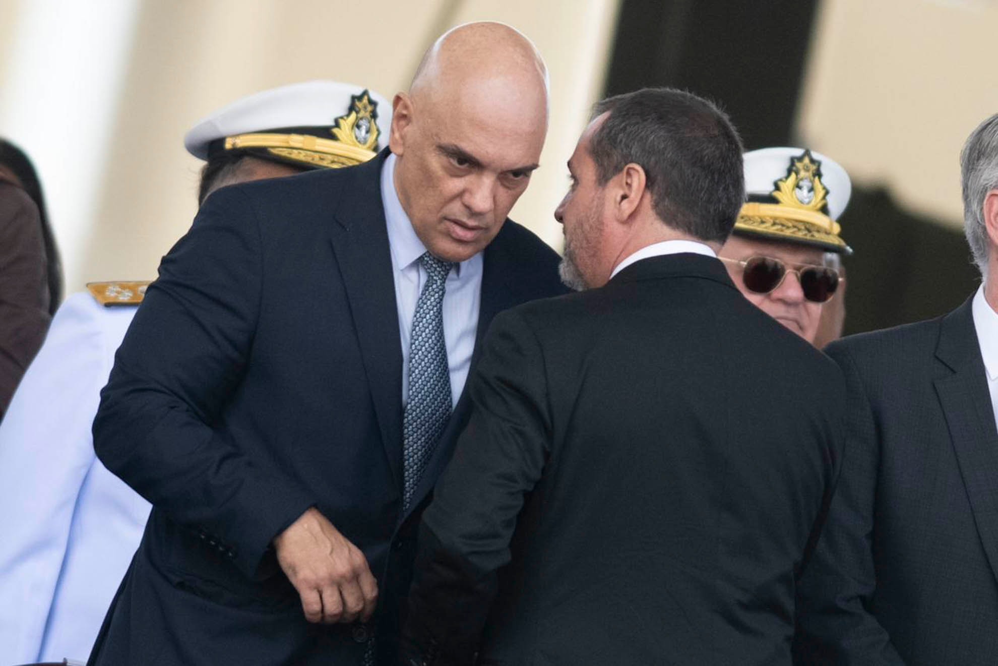 Após decisão dos EUA, Moraes e PF vão avançar contra milícias e CV