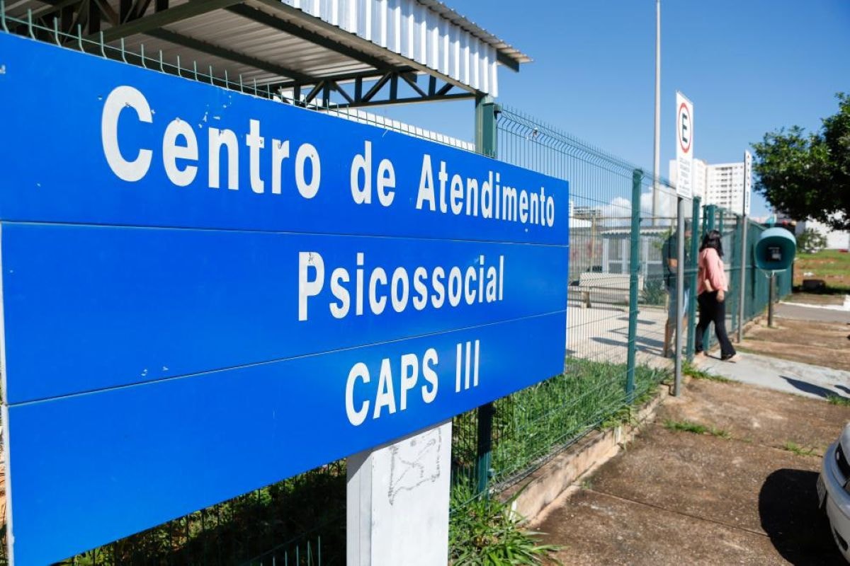 Celina sanciona lei que institui política de prevenção ao suicídio
