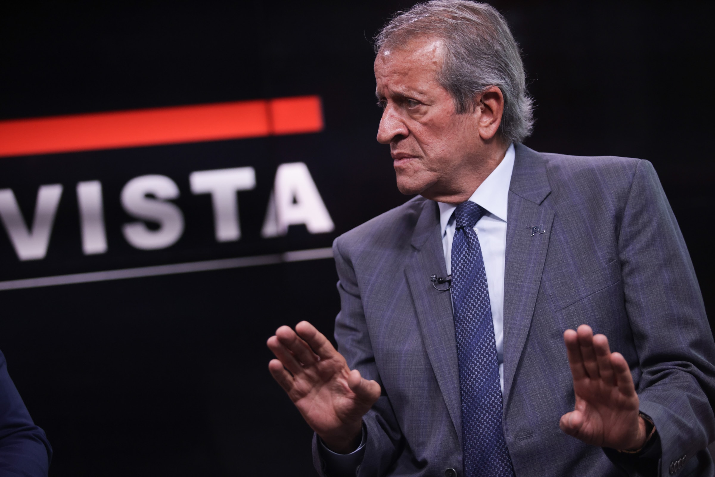 Valdemar faz previsão sobre pesquisa presidencial com Flávio Bolsonaro
