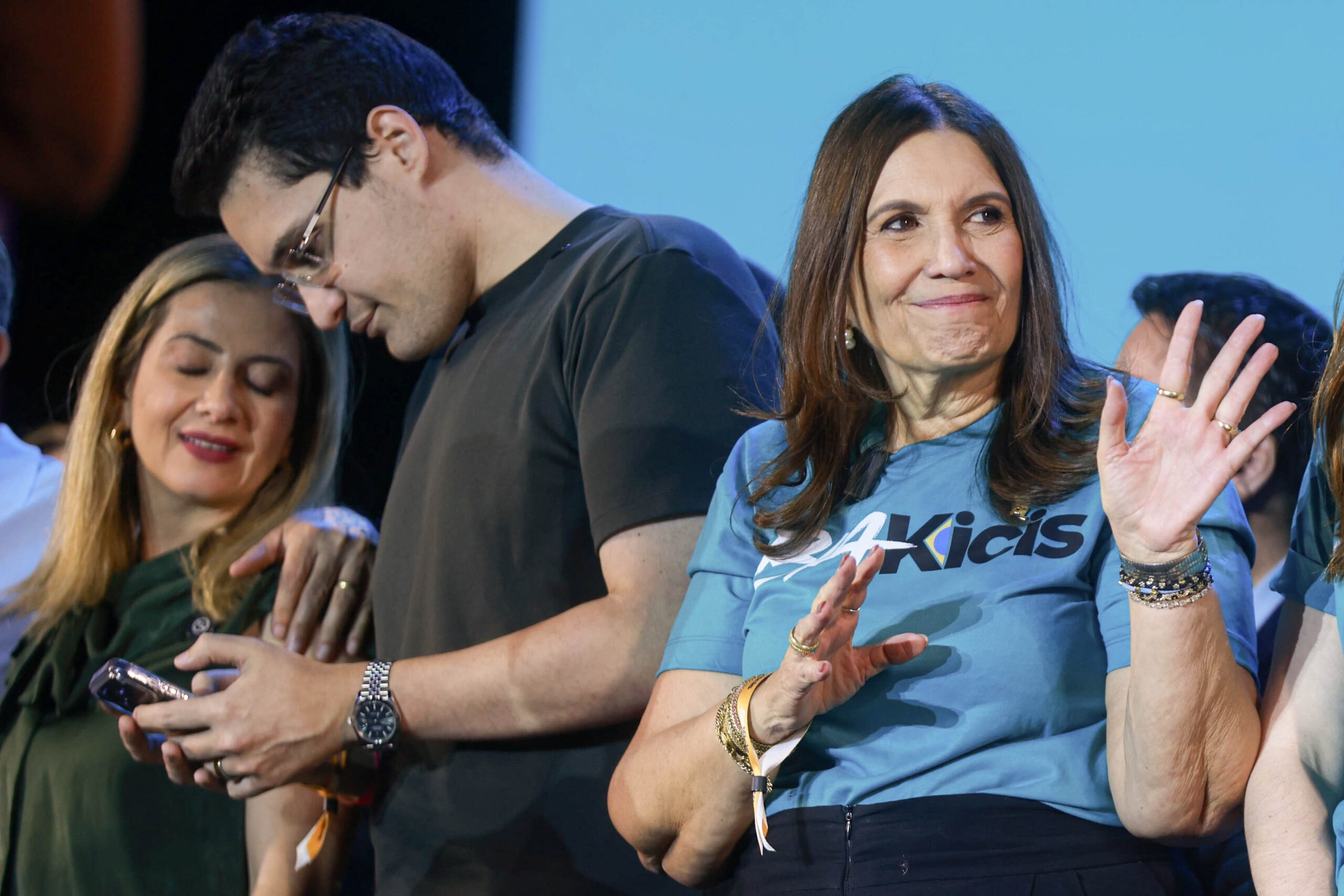 Celina e Kicis confirmam que Michelle Bolsonaro aceitou ser candidata ao Senado
