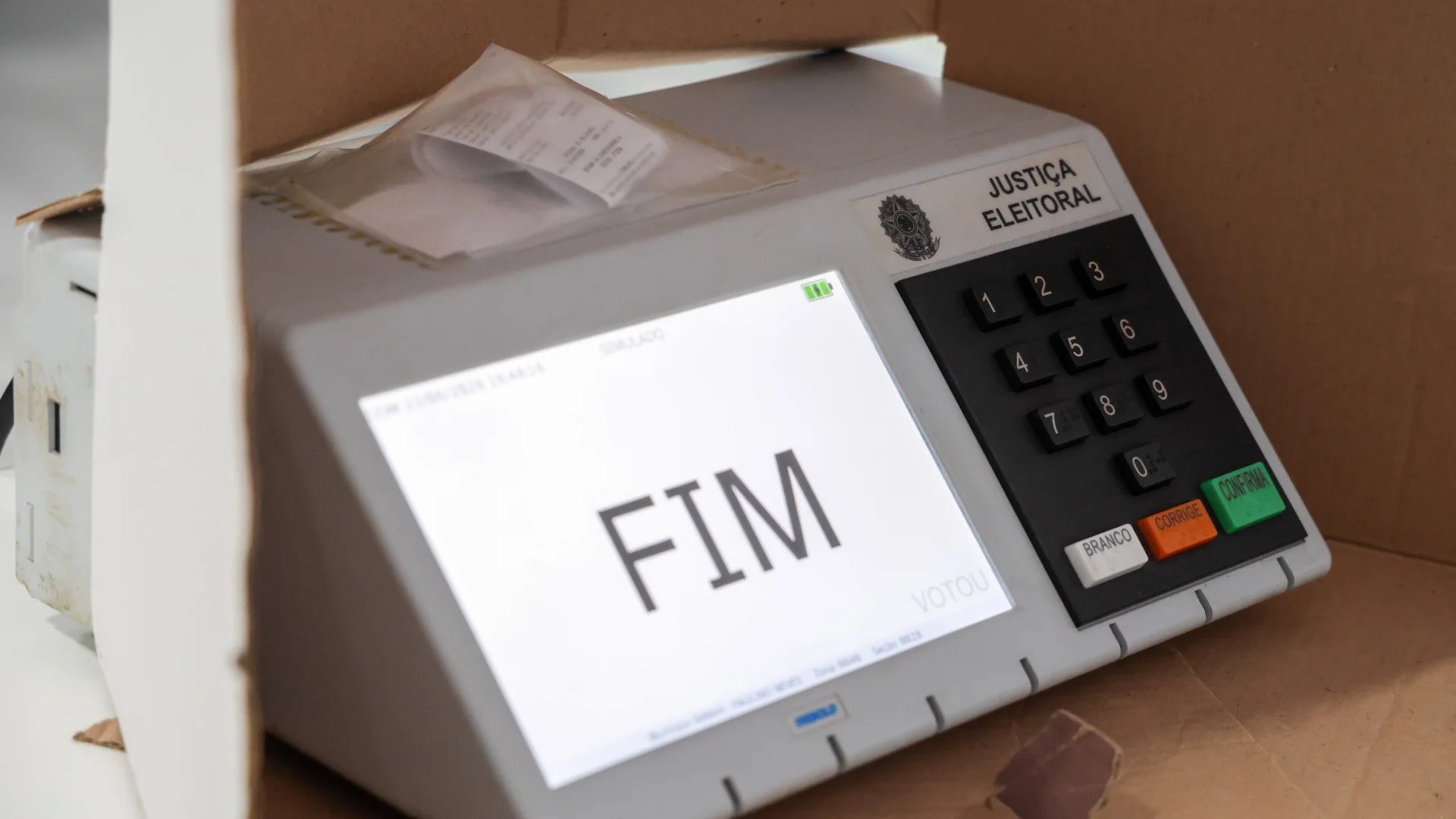 Quais mecanismos de segurança protegem o seu voto na urna eletrônica?