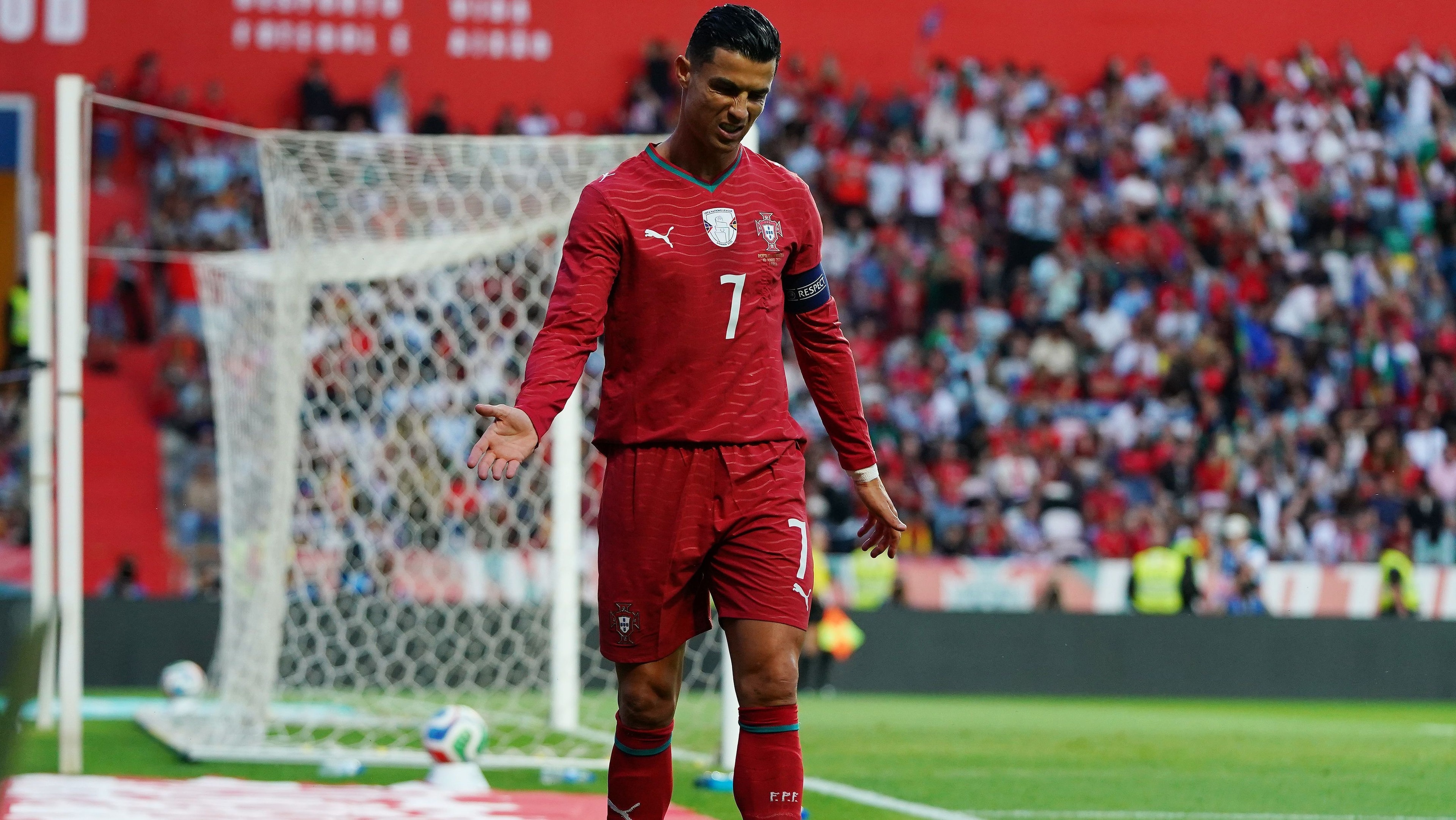Inglaterra domina e vence a Costa Rica no último amistoso antes da Copa
