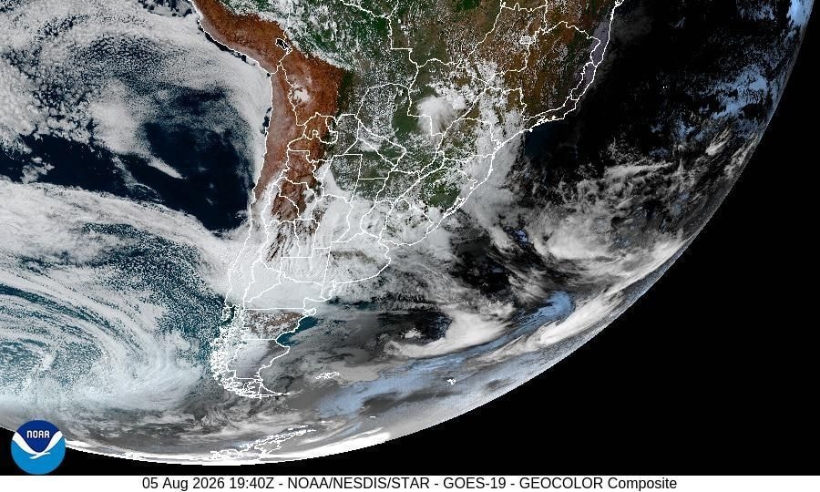 Chegada de ciclone bomba provoca granizo no Rio Grande do Sul