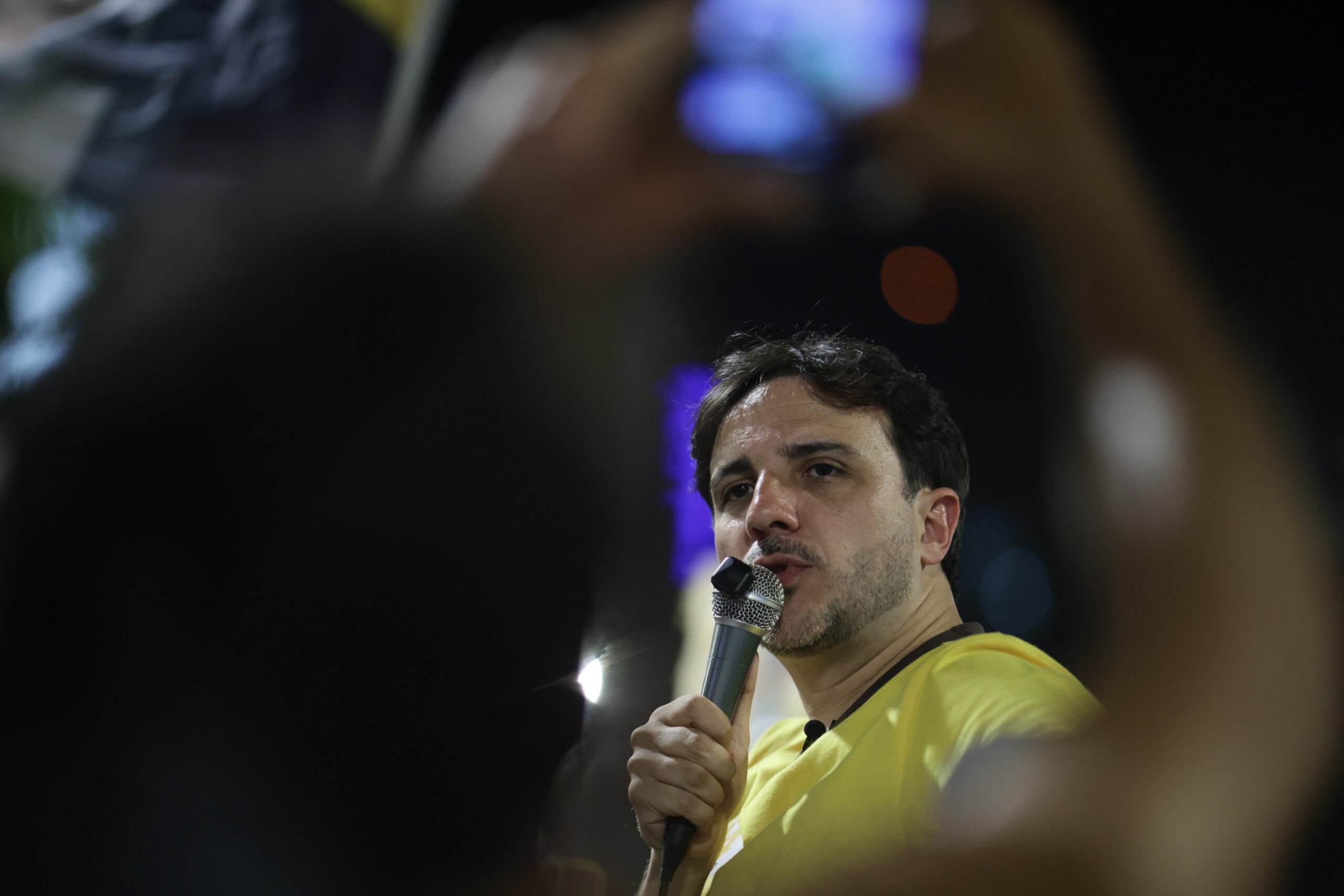Estreante, Renan Santos tentou se vender como principal nome da 3ª via
