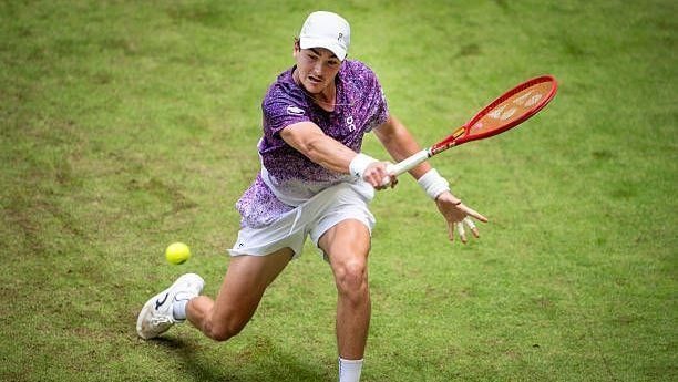 João Fonseca estreia em Wimbledon horas antes de Brasil x Japão na Copa