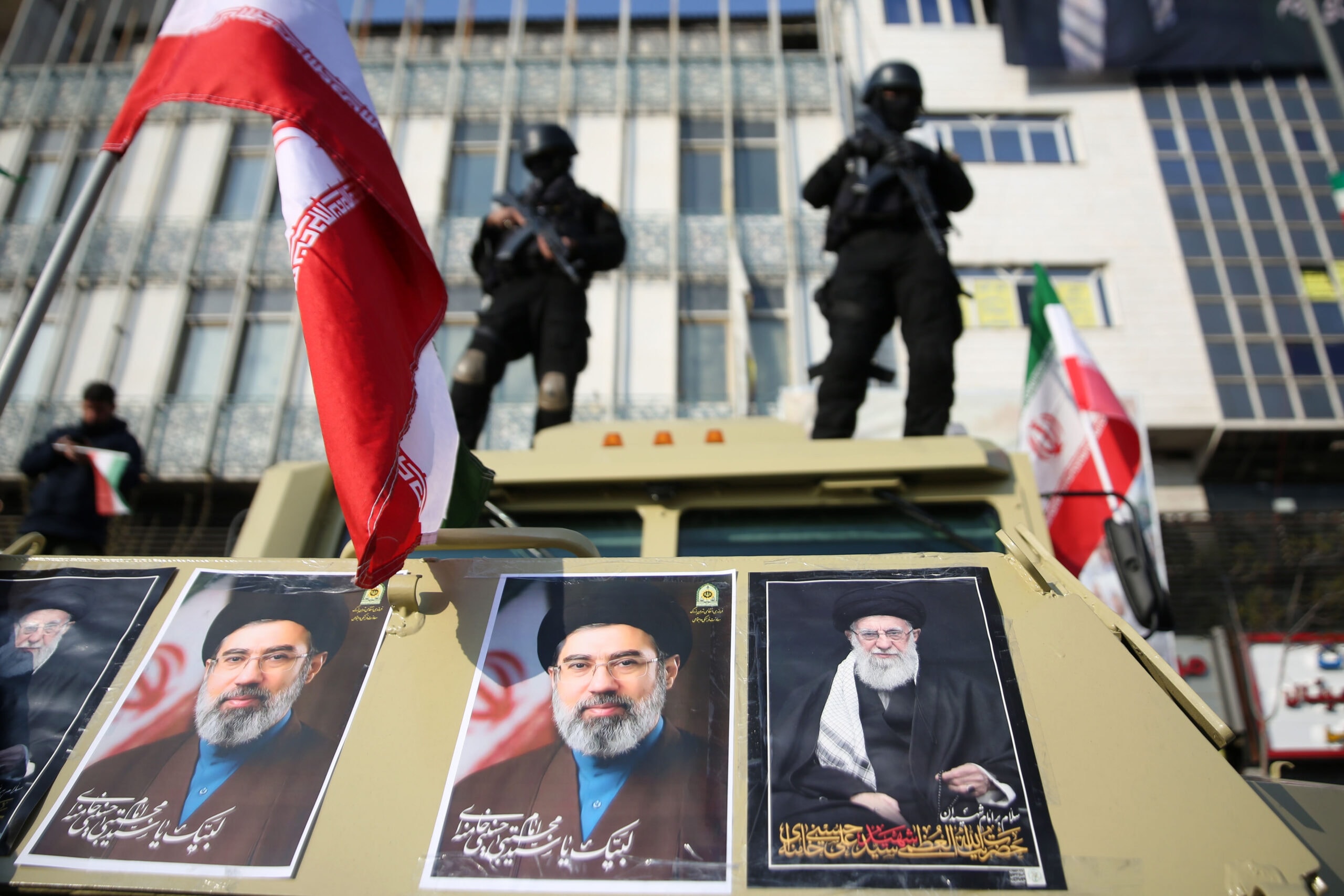 Khamenei terá funeral de Estado de 3 dias, meses após assassinato