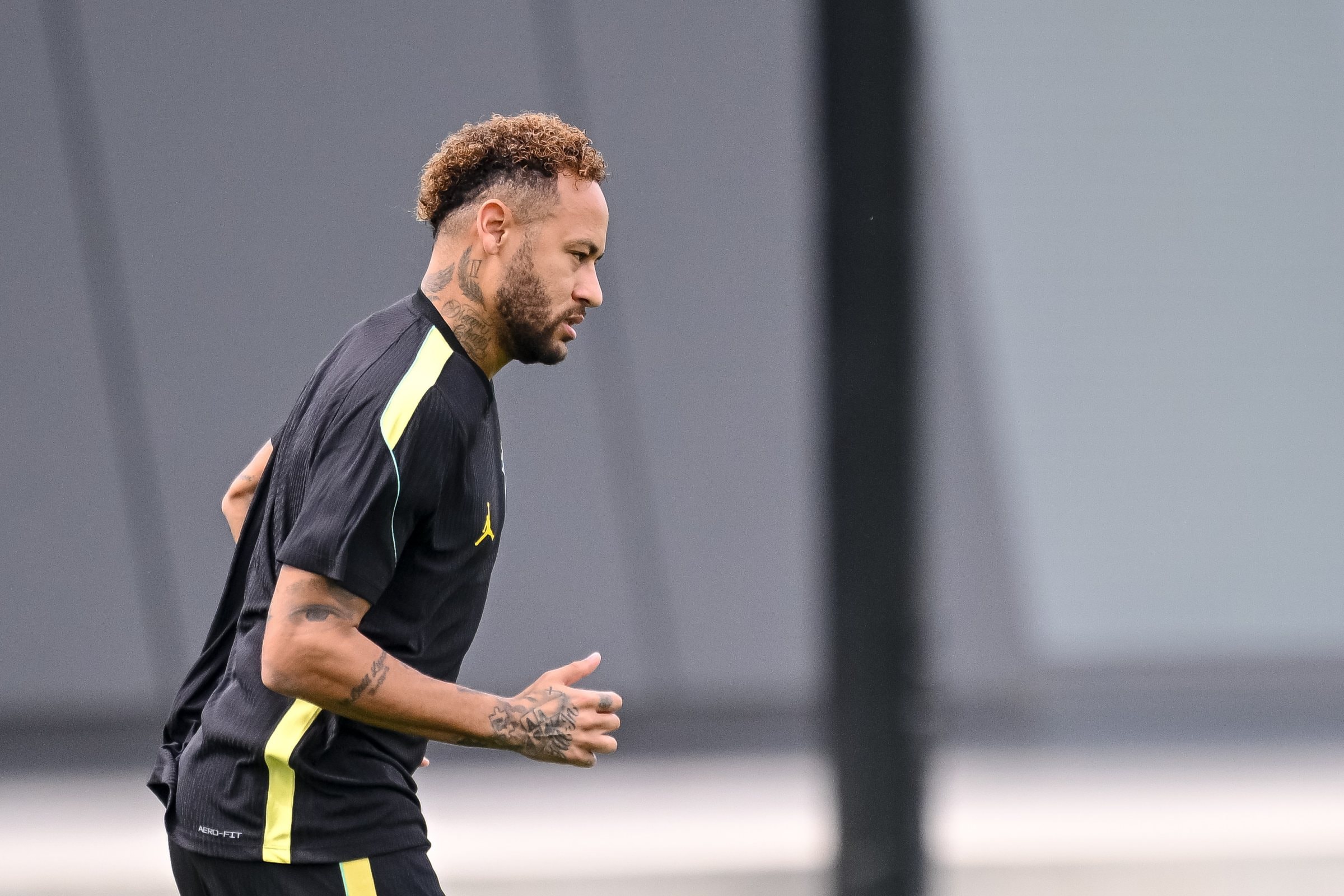 Neymar é um "come e dorme" da Seleção Brasileira, dispara Morelli