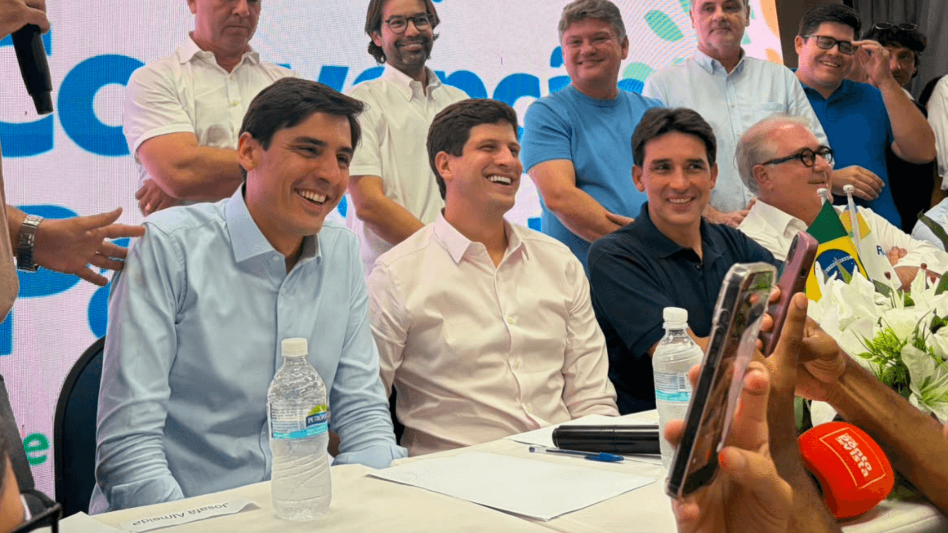 Quem é Victor Assis, candidato ao governo de Pernambuco