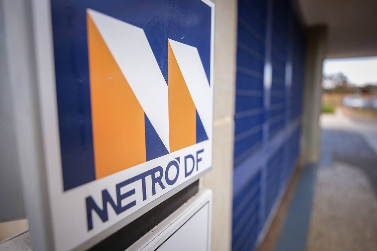 Após assembleia, metroviários encerram indicativo de greve