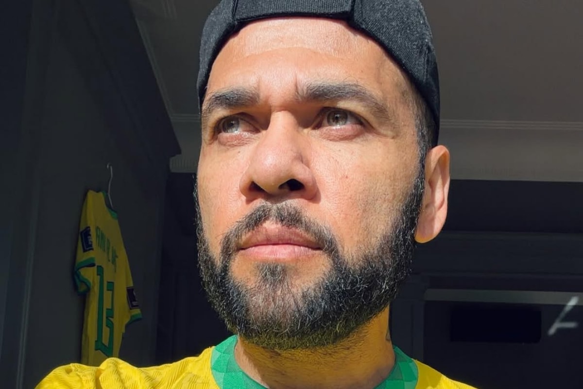 "Mais feliz na prisão do que no futebol", diz Daniel Alves em pregação