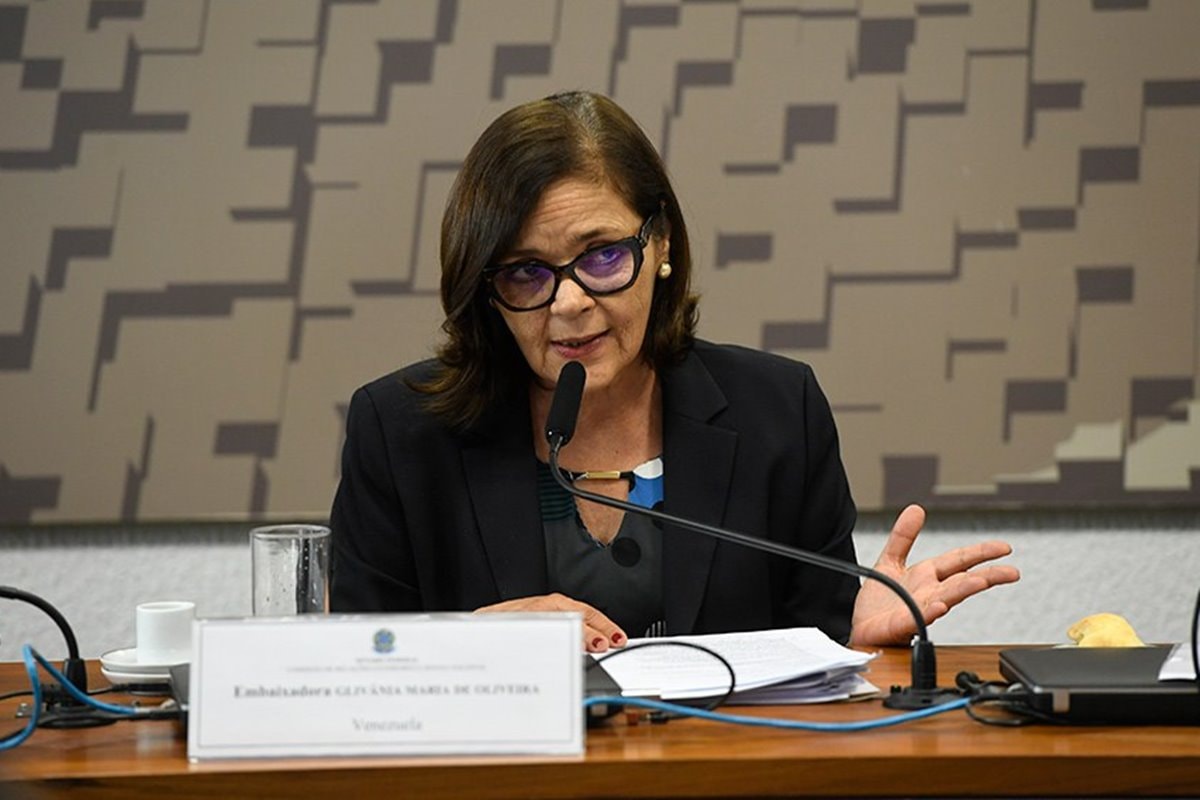 Embaixadora do Brasil discute cooperação com autoridades da Venezuela
