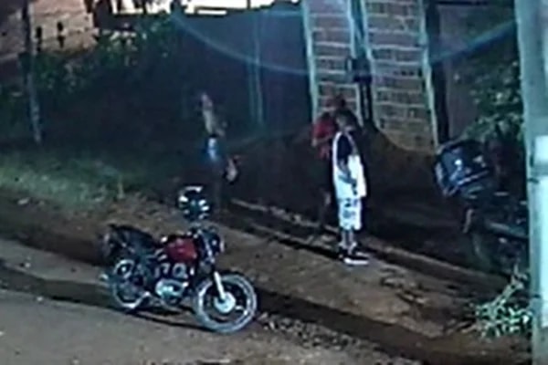 Dois homens são presos por agredir rival com faca, facão e tijolo no DF
