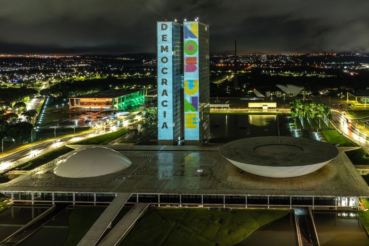 O Brasil além dos candidatos (por Hubert Alquéres)