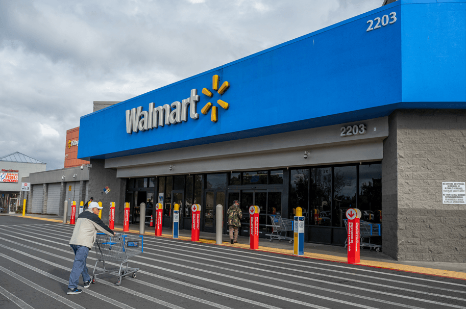 Walmart tem novo trimestre sólido em vendas, mas alerta para alta dos combustíveis