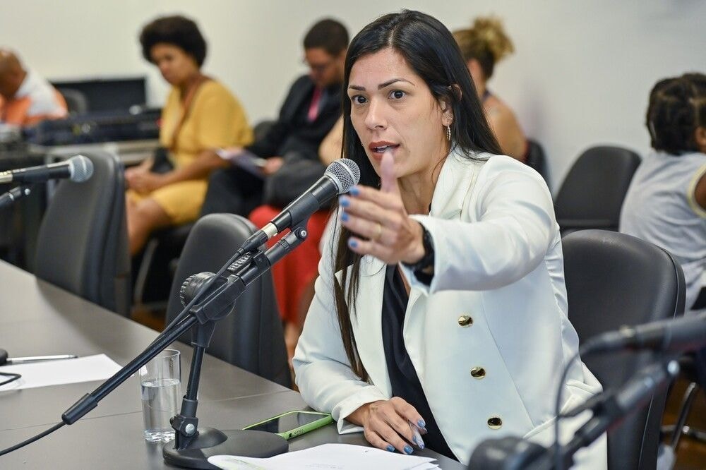 Deputado eleito no PR defende demissão de petistas e cita movimento “forte”