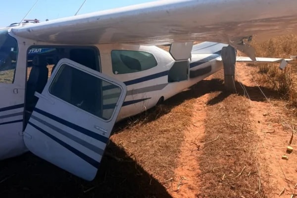 FAB intercepta avião suspeito vindo da Bolívia