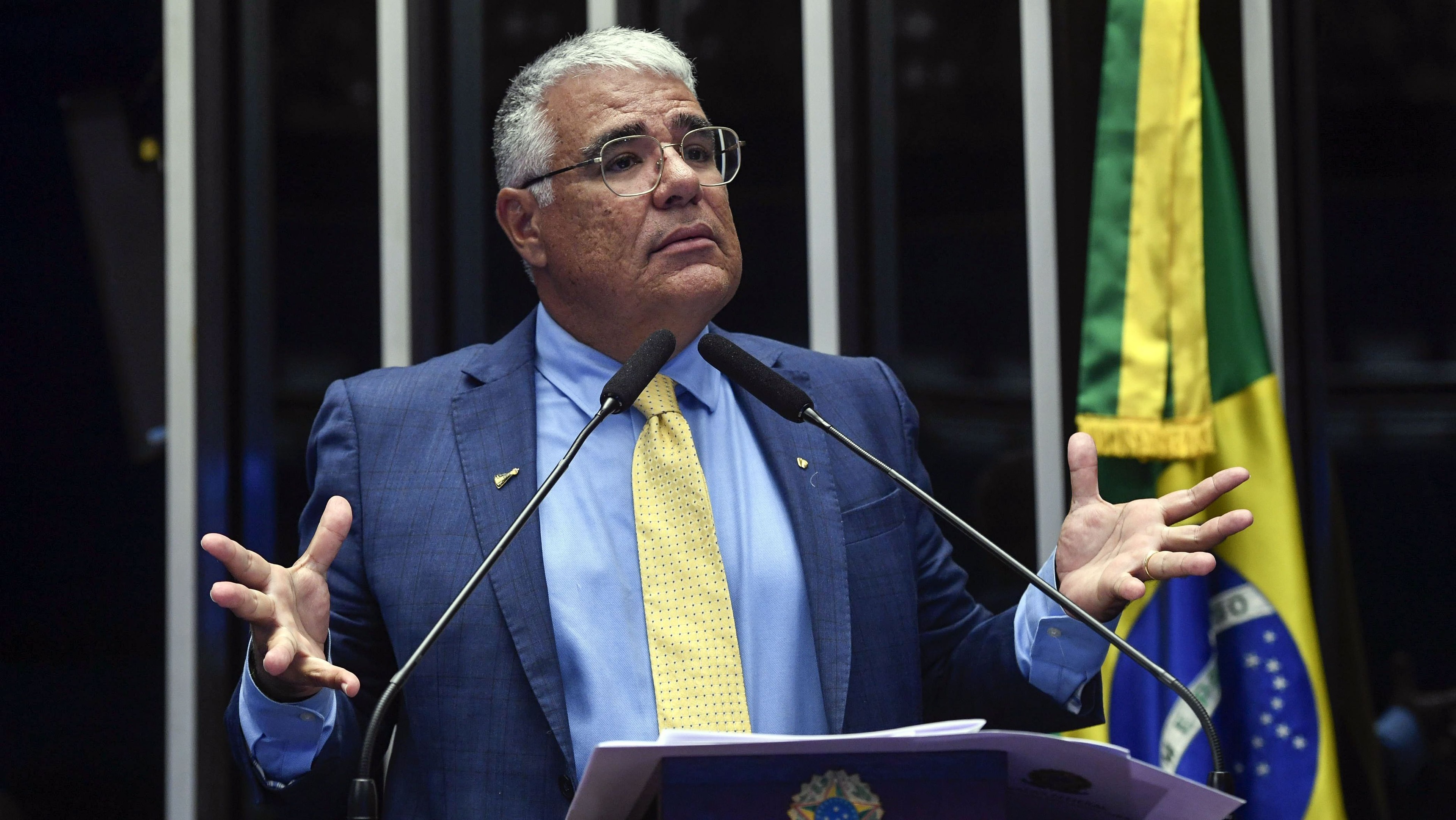 AGU articula reunião para distensionar crise entre PF e Mendonça
