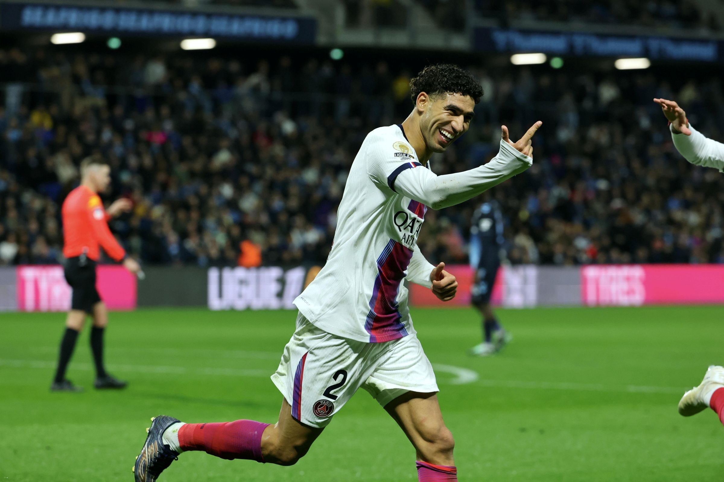 PSG goleia por 5 x 1 com três gols e duas assistências de Hakimi