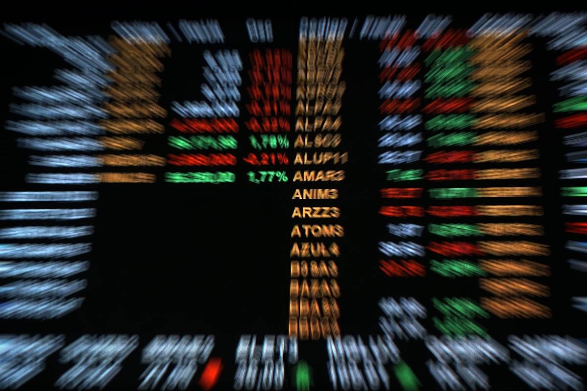 À espera de dados de emprego nos EUA, bolsa abre em leve queda