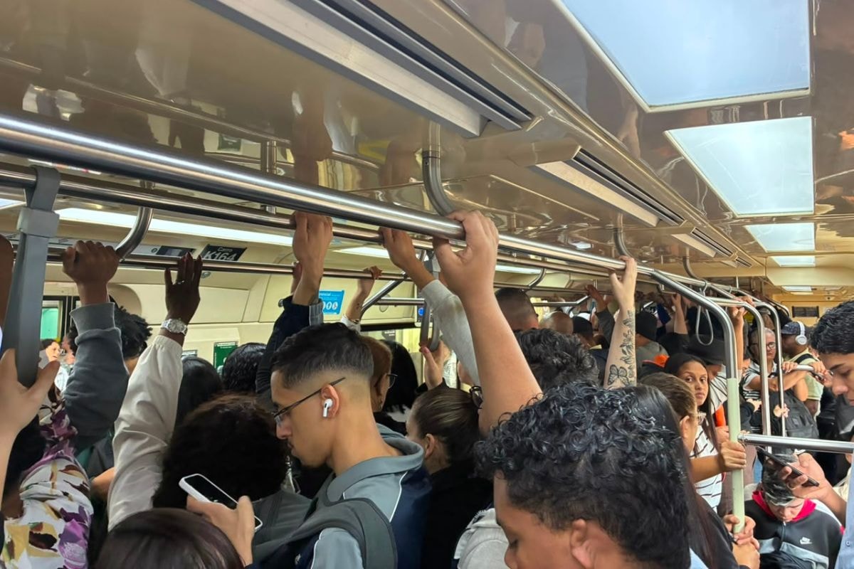 "Fui furtada por causa da greve": usuários da CPTM citam perrengues no 1º dia