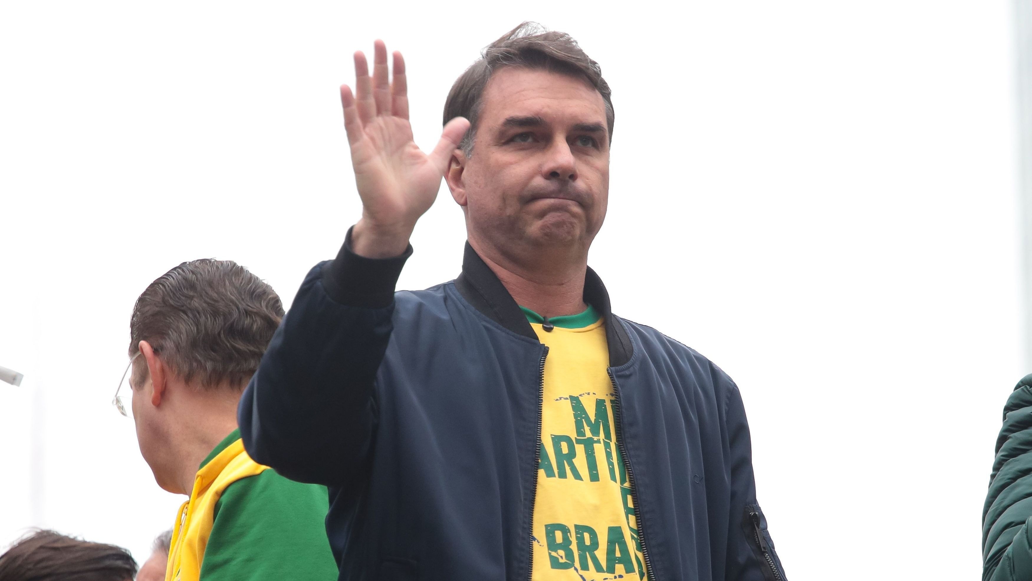 Ciro Nogueira passa a ser pressionado por apoio a Flávio no 2º turno