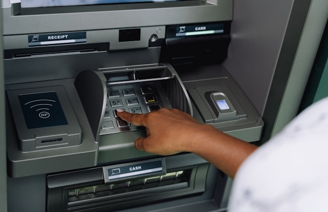Bancos brasileiros pretendem investir R$ 3 bi em IA e análise de dados em 2026