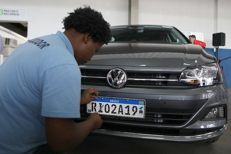 Sensor de frenagem autônoma feito no Brasil será obrigatório em 2029