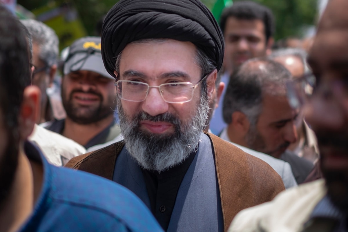 Khamenei proíbe atos que “prejudiquem a coesão social” no Irã