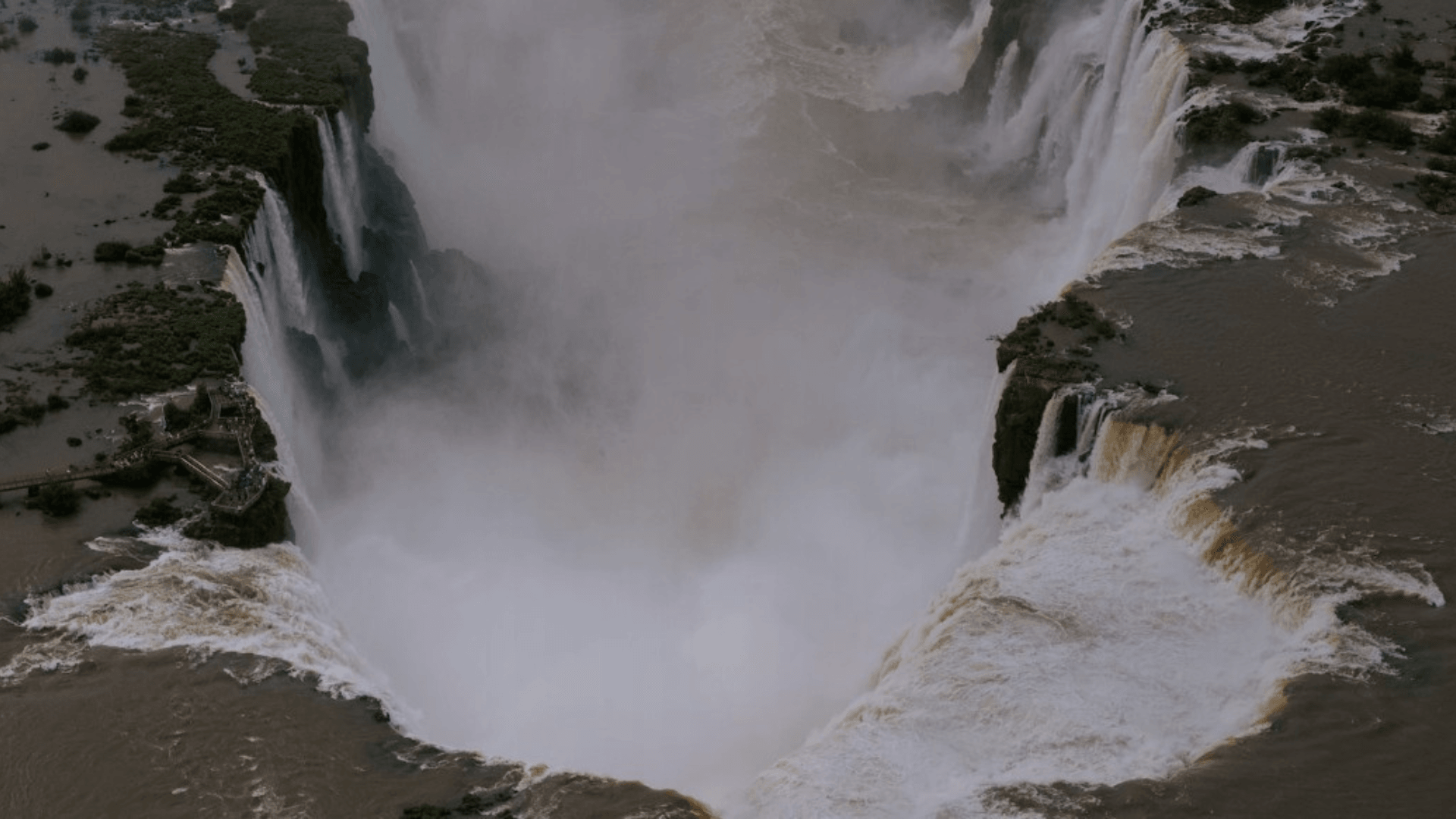 Cataratas do Iguaçu e El Niño: entenda fechamento da Garganta do Diabo