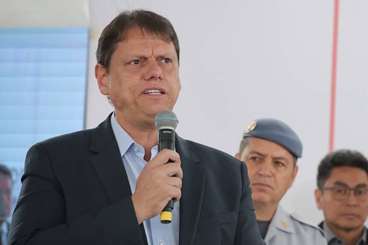 Tarcísio diz que "não vai tolerar" desvios nas instituições de polícia