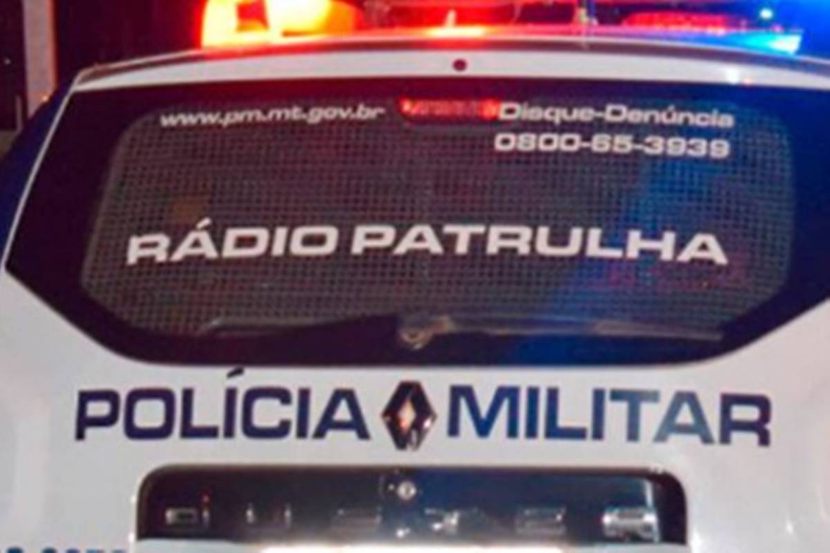 Pai espanca filha de 12 anos, escola descobre e chama a PM