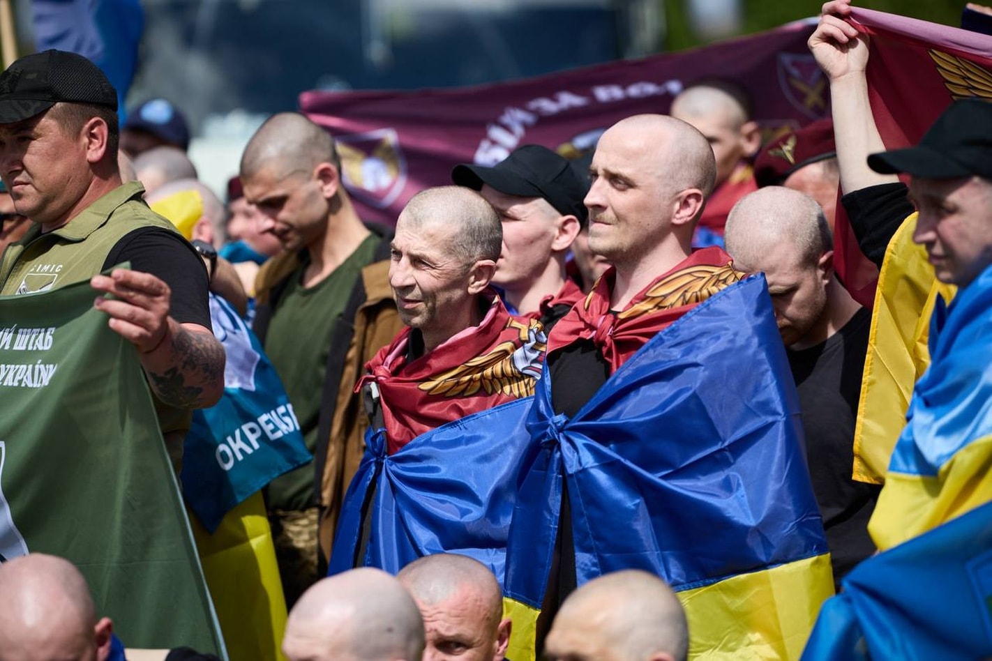 Rússia e Ucrânia trocam mais 320 militares prisioneiros de guerra