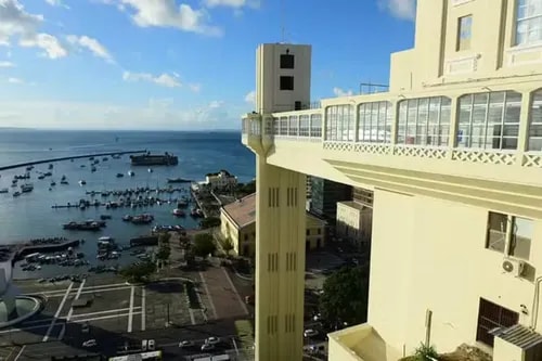Homem em situação de rua é morto com facadas após briga em Salvador