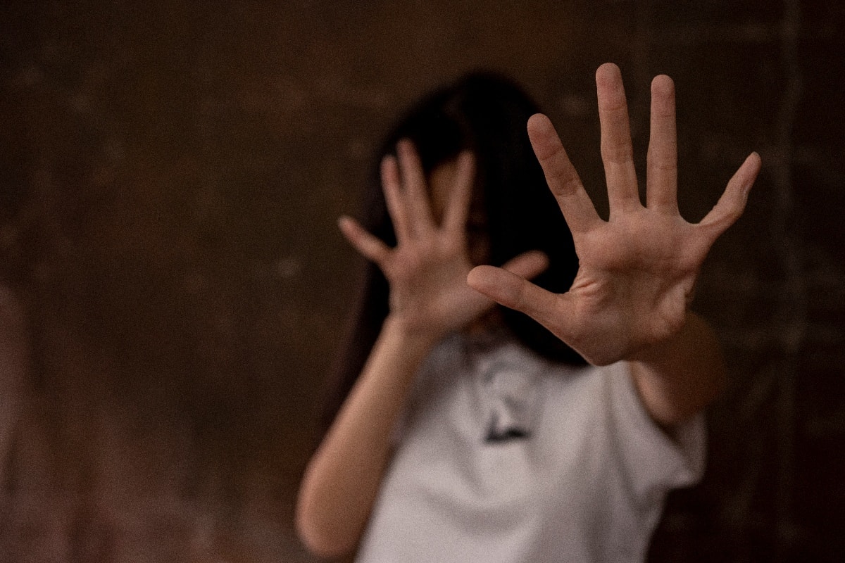 Mulher é atropelada pelo ex após pedir medida protetiva contra ele em BH