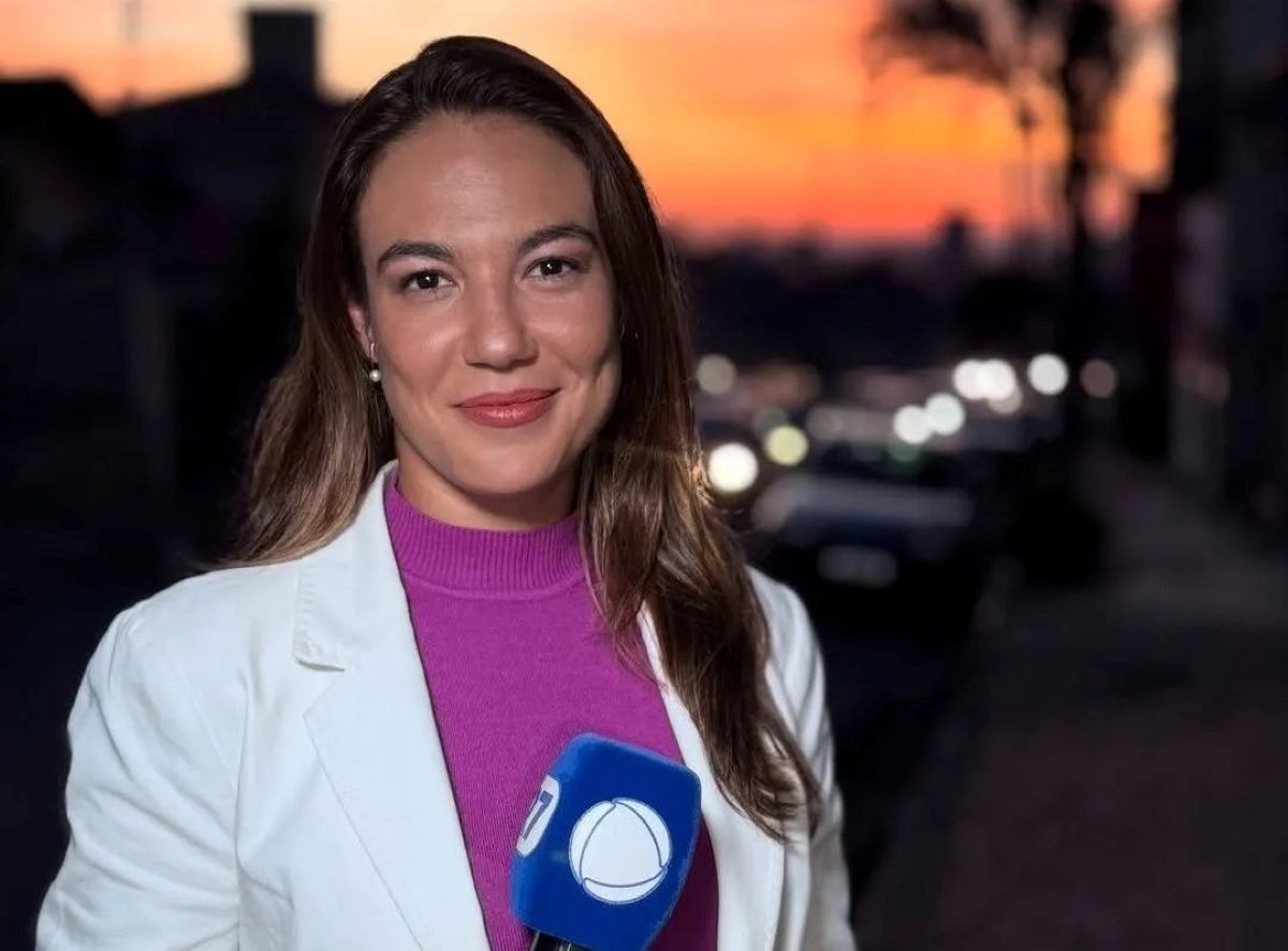 Jornalista da Record é condenada por agredir advogado com microfone