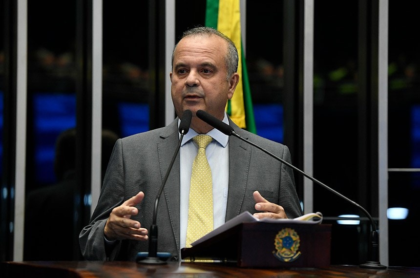 Marinho diz crer que PEC da 6×1 passará na CCJ, mas votação no plenário será adiada