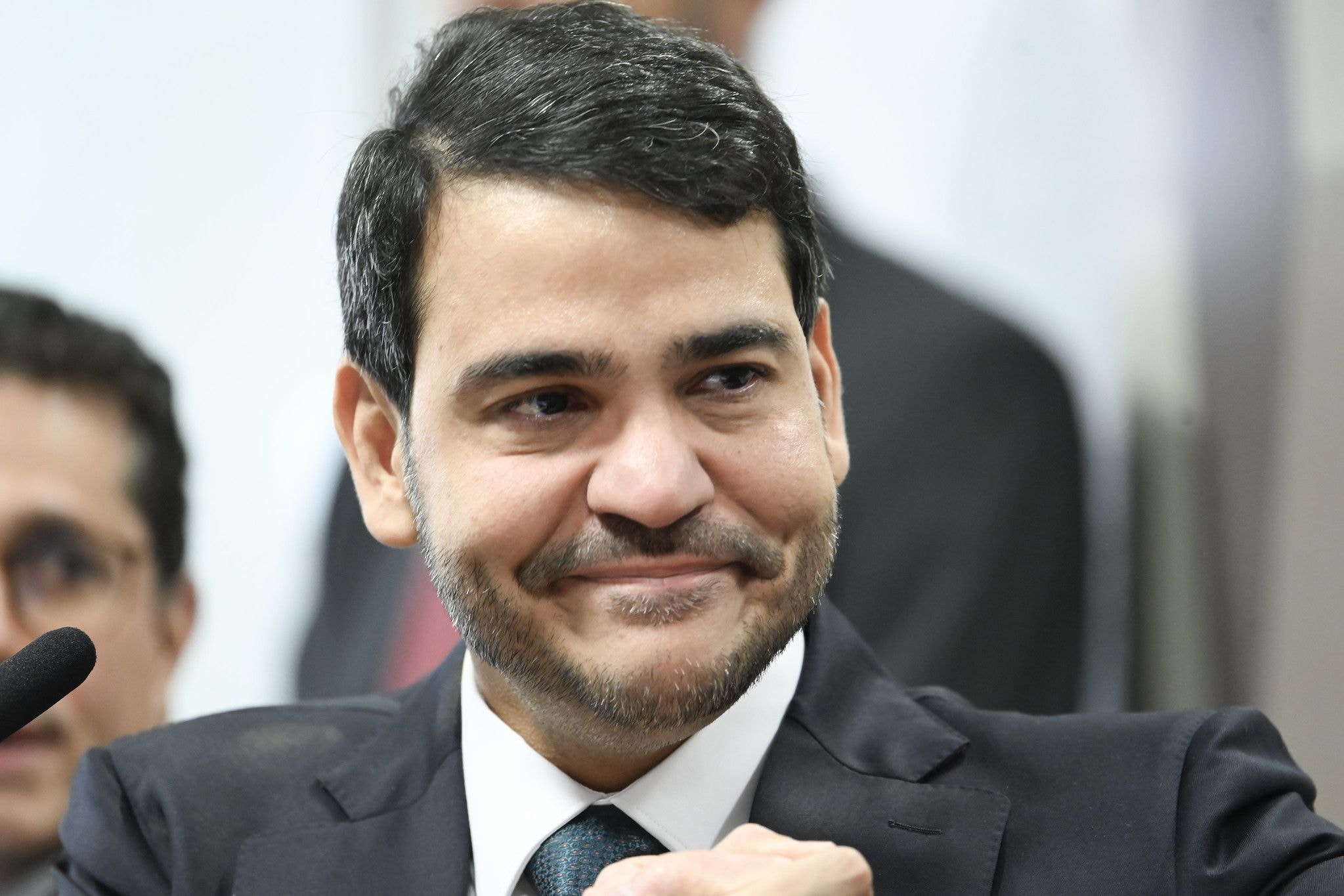 Messias defende transparência e promete que, se aprovado, divulgará agenda