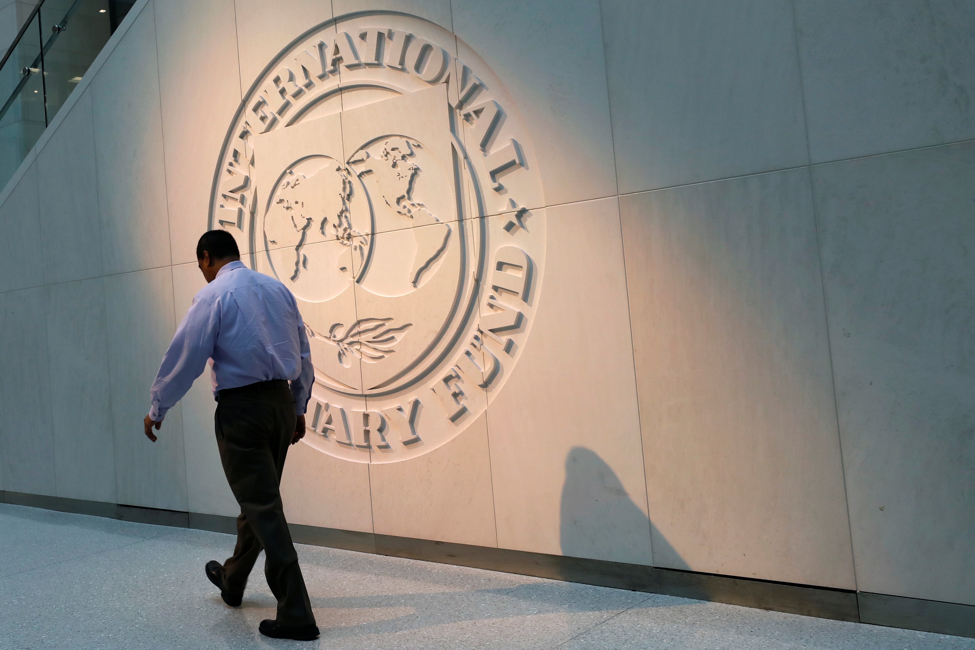 FMI destaca resiliência da economia brasileira e projeta PIB de 2,5%