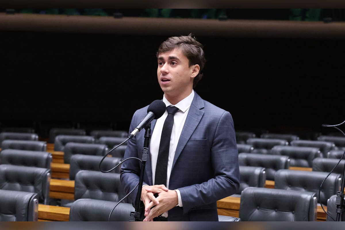 TRE-MG busca origem de relatório falso da PF compartilhado por Nikolas