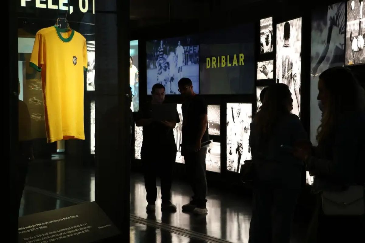 Em SP, Museu do Futebol lança exposição sobre camisas da Seleção Brasileira